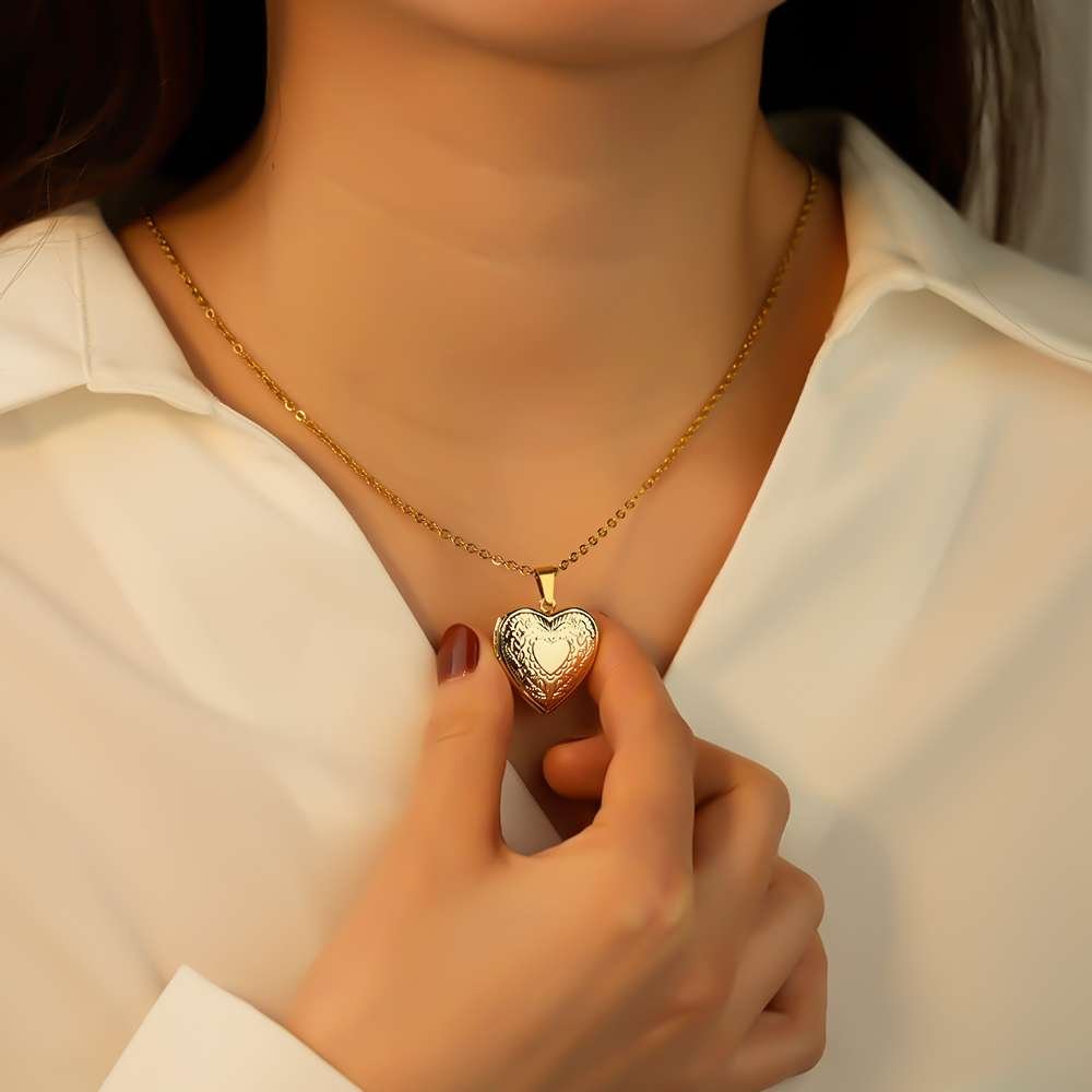 MaiLun 1pc Custom Photo Heart Locket Pendant Necklace Women Necklace Personalized Souvenir Gift
