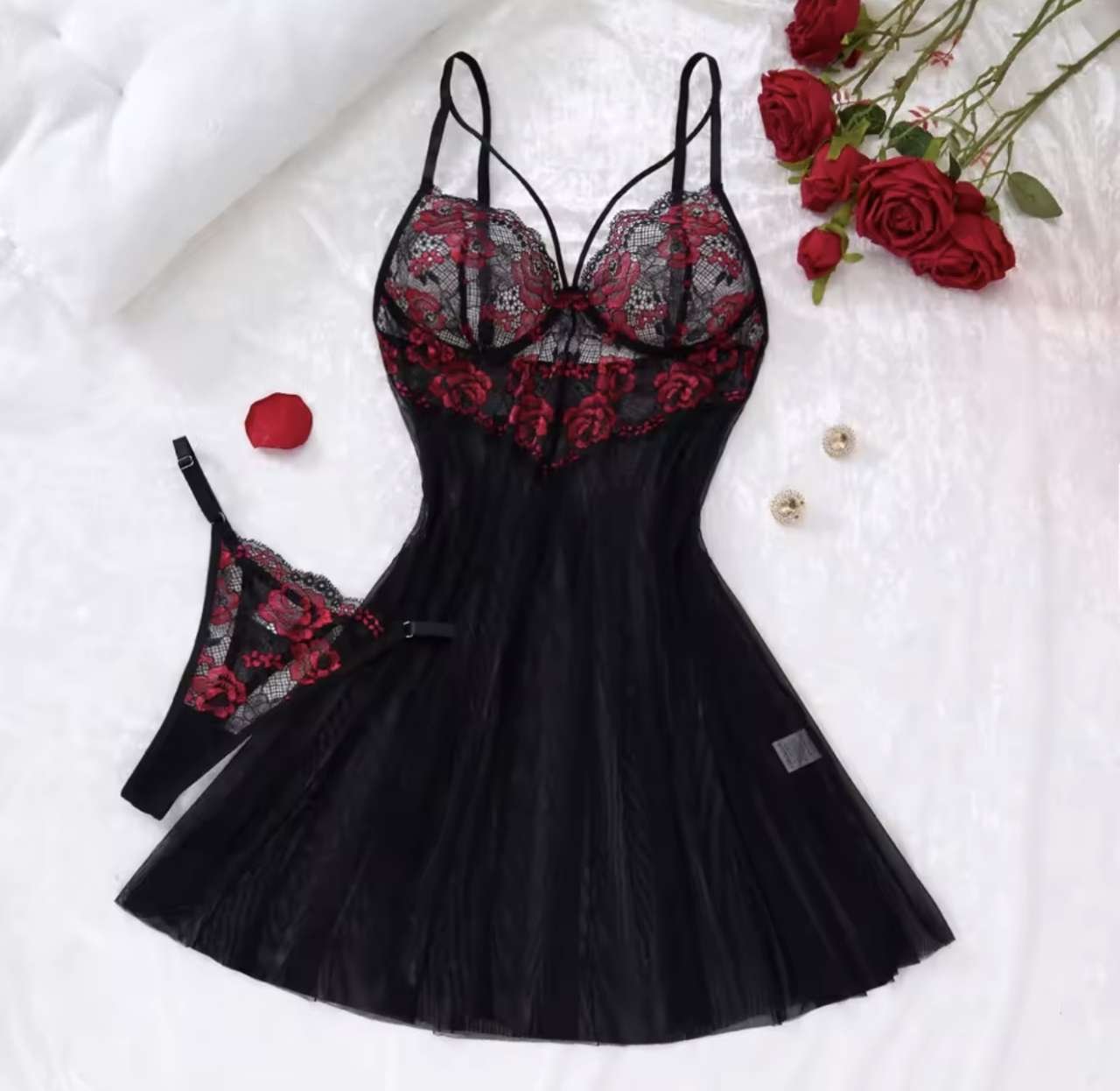 Lady's Sexy Lace Black Strapless Nightgown, Transparent Lace Nightgown, Floral Pattern with Straples
