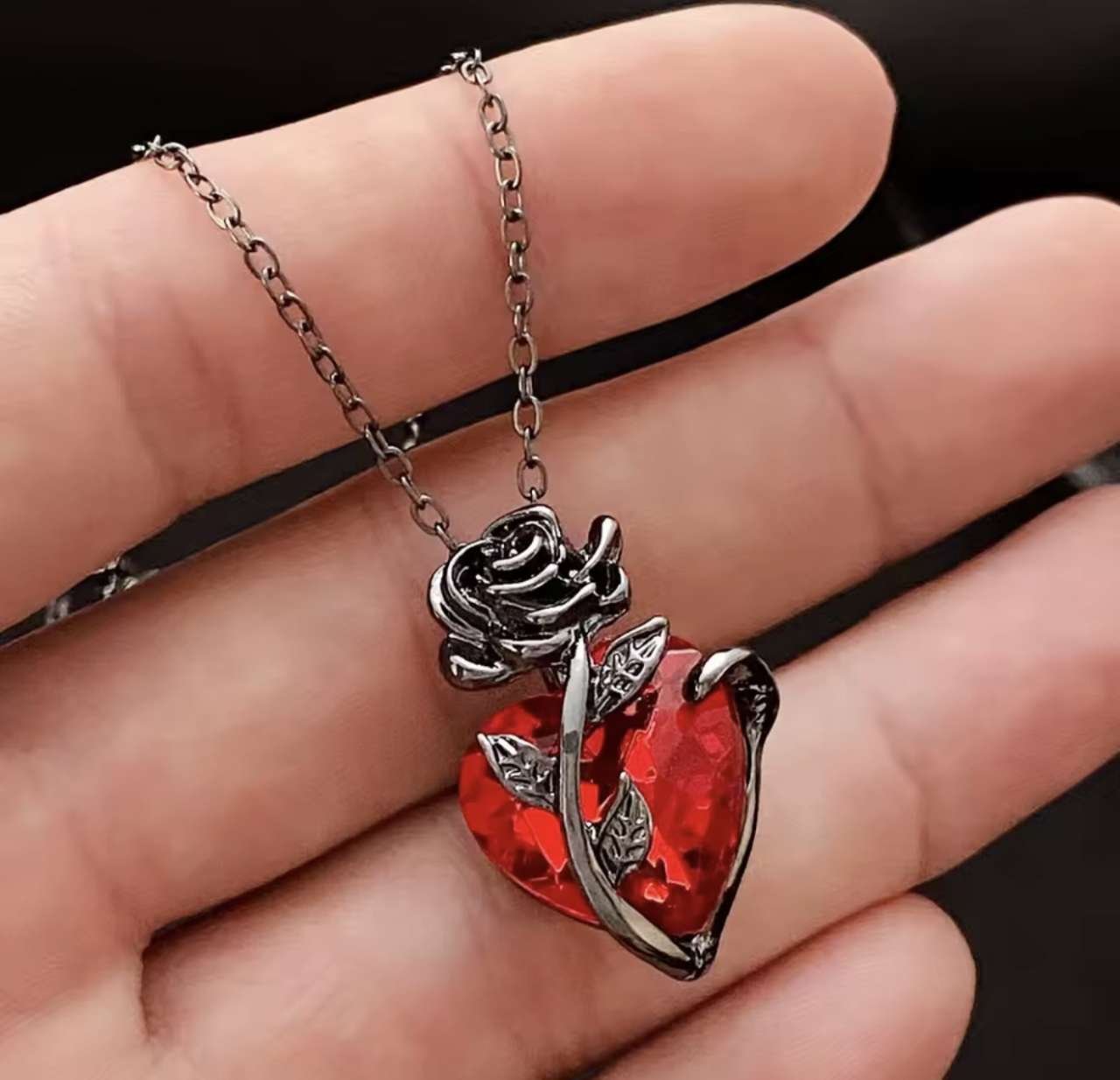 Gothic Rose Red Love Necklace Women's Y2K Jewelry Silver Color Tonebloody Human Heart Pendant Jewelr