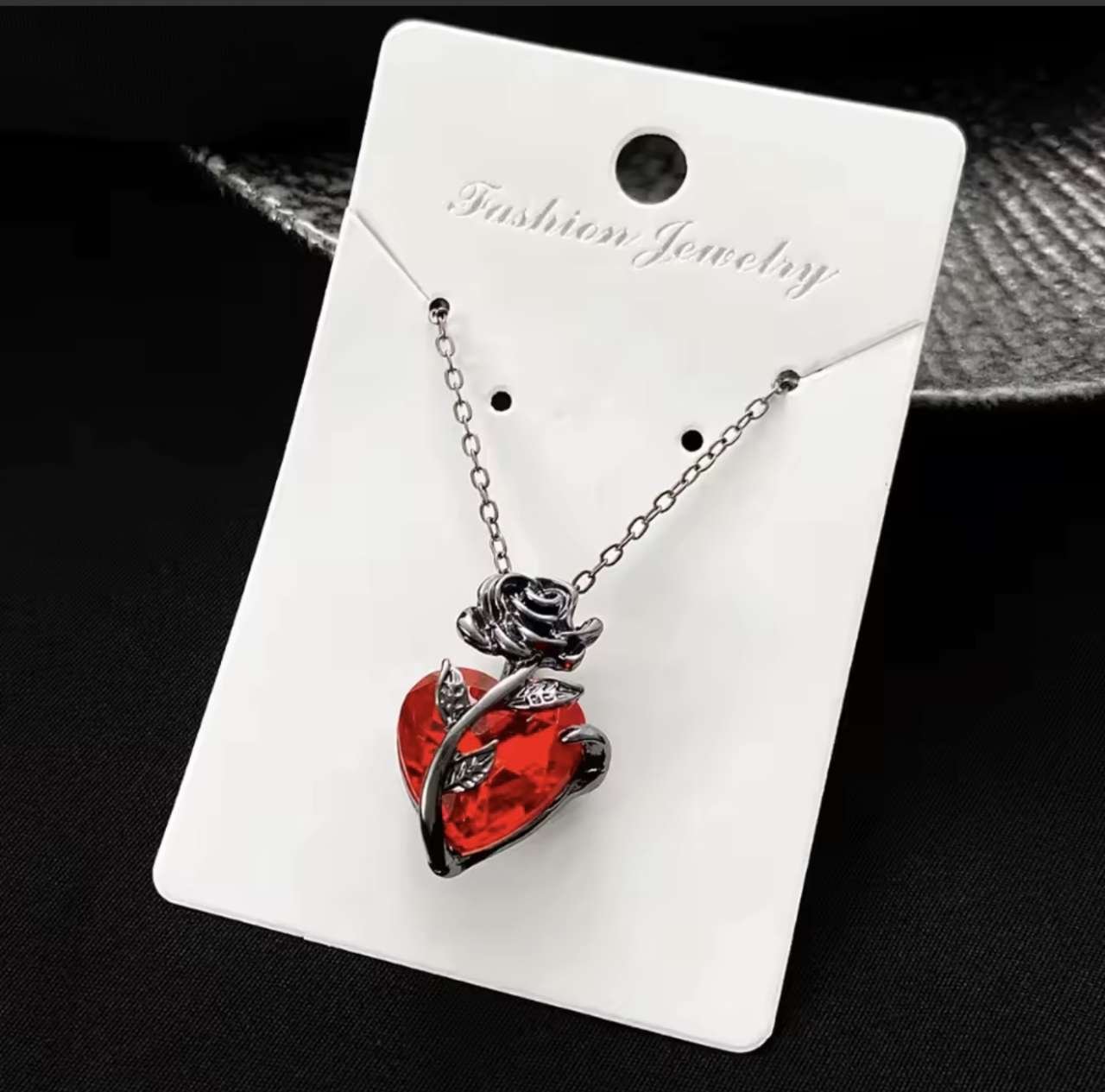 Gothic Rose Red Love Necklace Women's Y2K Jewelry Silver Color Tonebloody Human Heart Pendant Jewelr