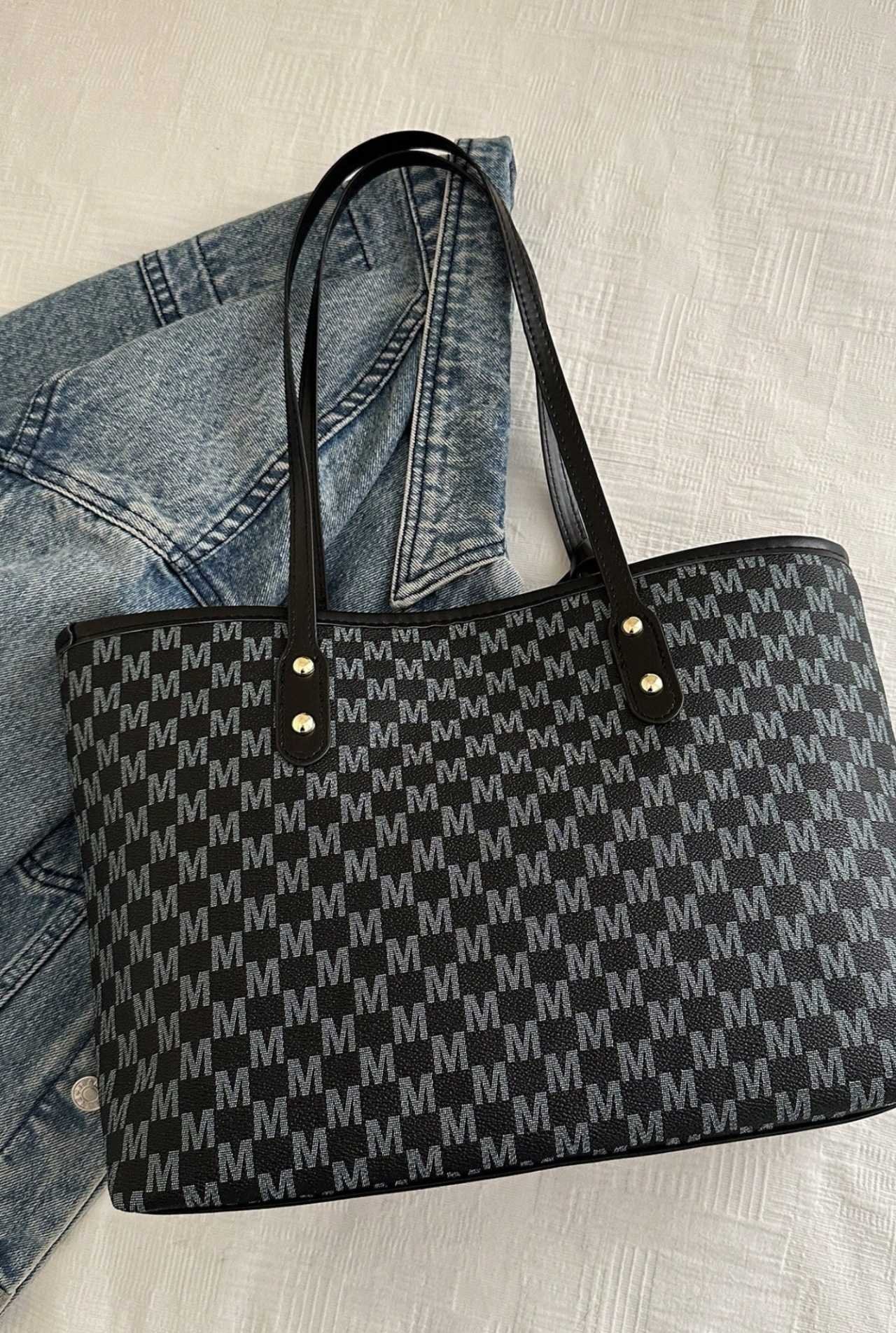 EMERY ROSE New Fashion Women's Large Capacity Full Body Print Design Letter Pattern Decoration Desig