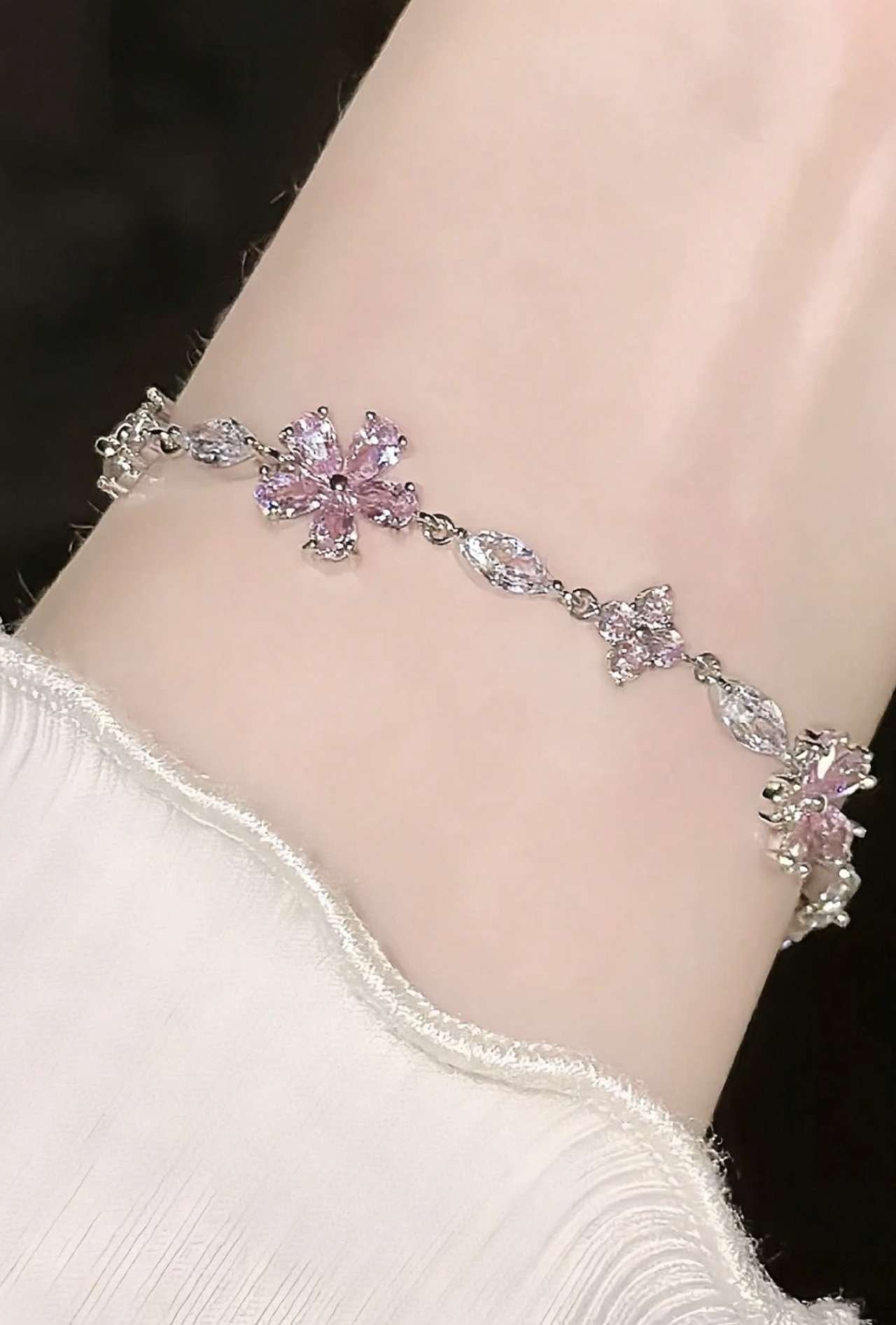 1pc Elegant Pink Sakura Flower Rhinestone Decor Bracelet, Suitable For Women's Daily, Festival, And 