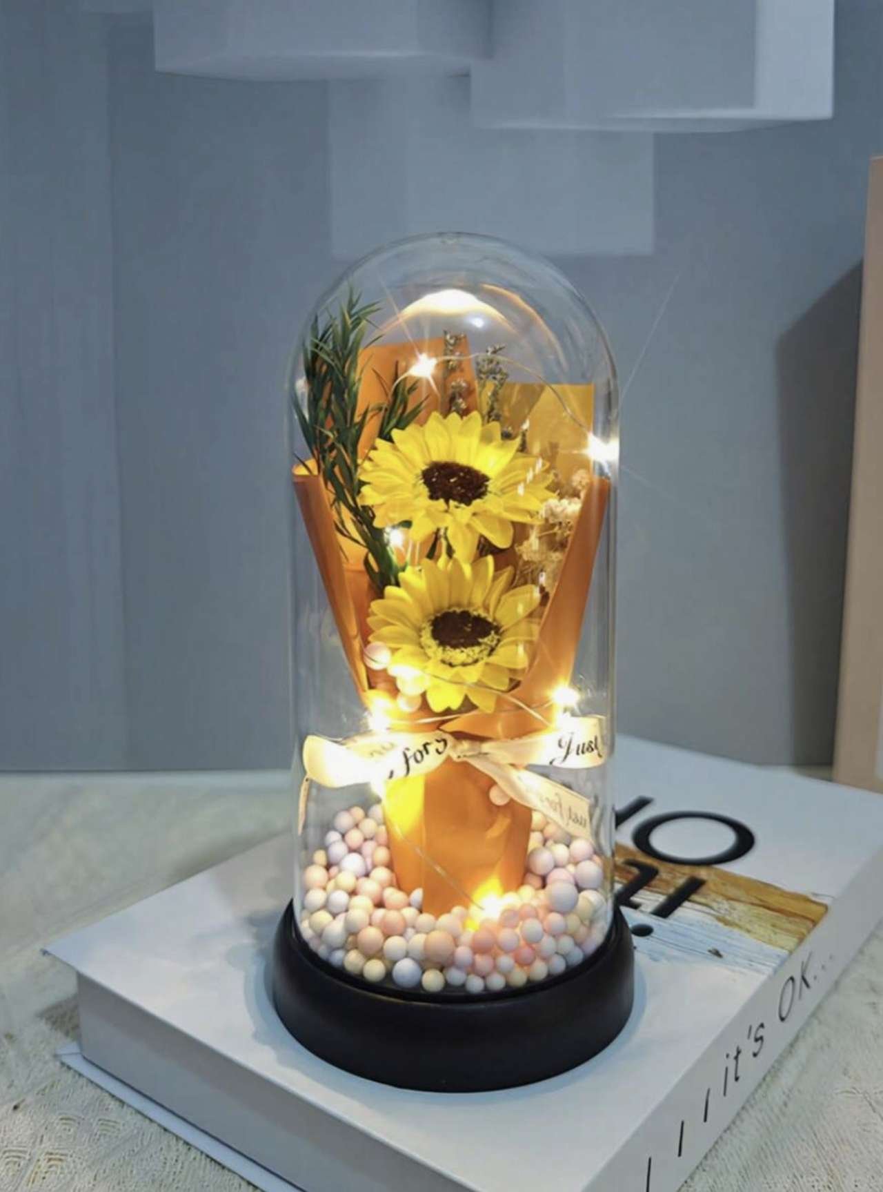 1pc Artificial Glowing Rose Bouquet Gift Box, Small Sunflower, Carnation And Tulip Bouquet, Eternal 